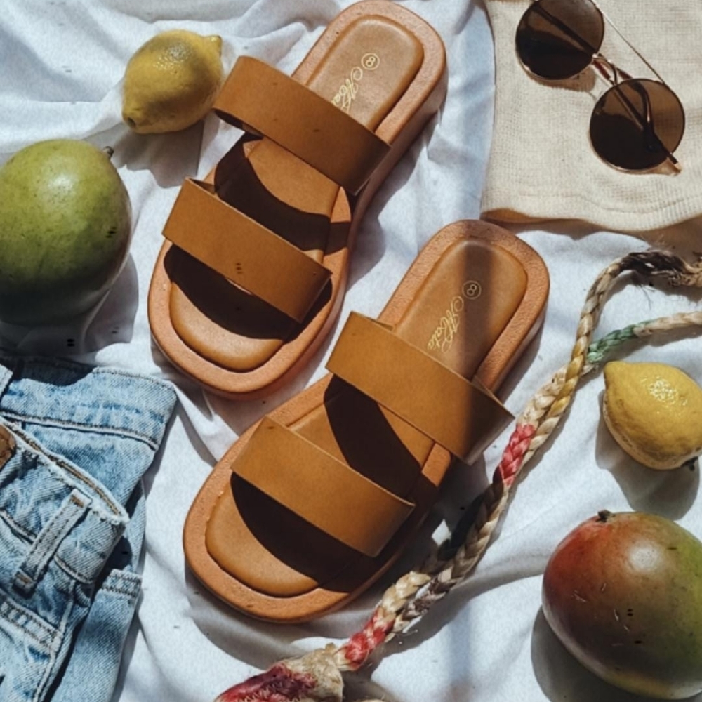 🆕️Resort Style Collection// Tan 2 band sandal - Picture 1 of 4